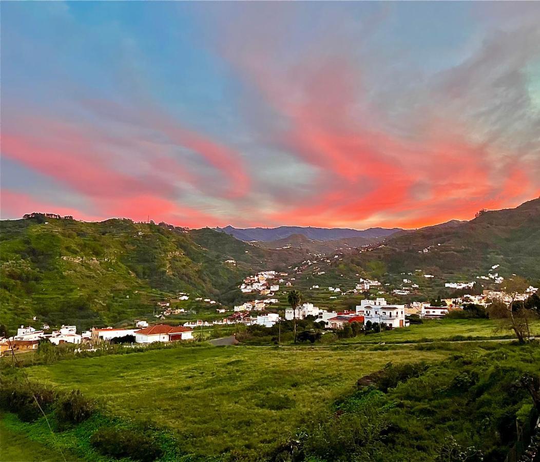 Casa Rosalia. Apartamento Con Vistas A La Montana Teror Bagian luar foto
